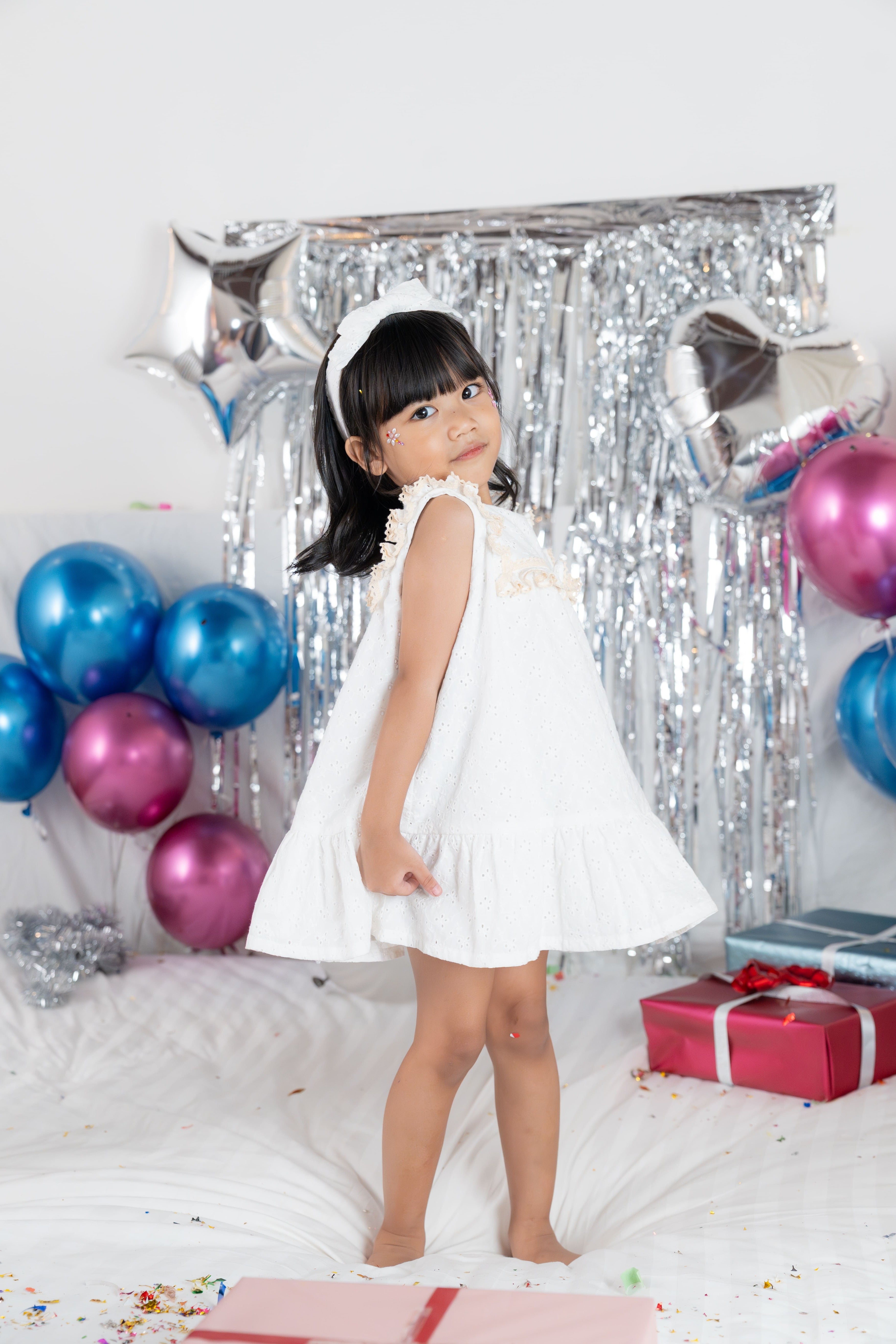 Story Snowy Broderie Band